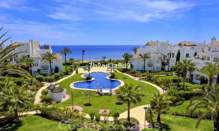 R4981537 | Middle Floor Apartment in Los Monteros – € 2,250,000 – 3 beds, 2 baths