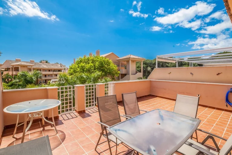 R5017525 | Penthouse in Elviria – € 435,000 – 2 beds, 2 baths