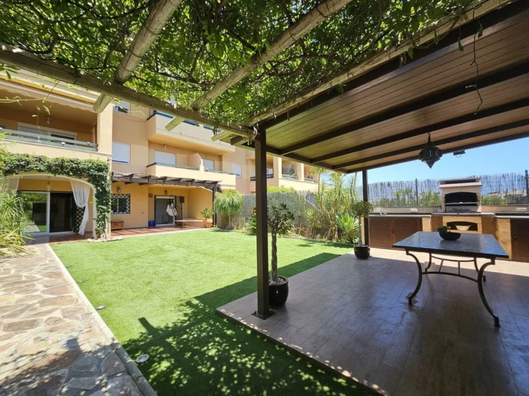 R5080735 | Ground Floor Apartment in Selwo – € 349,000 – 2 beds, 2 baths