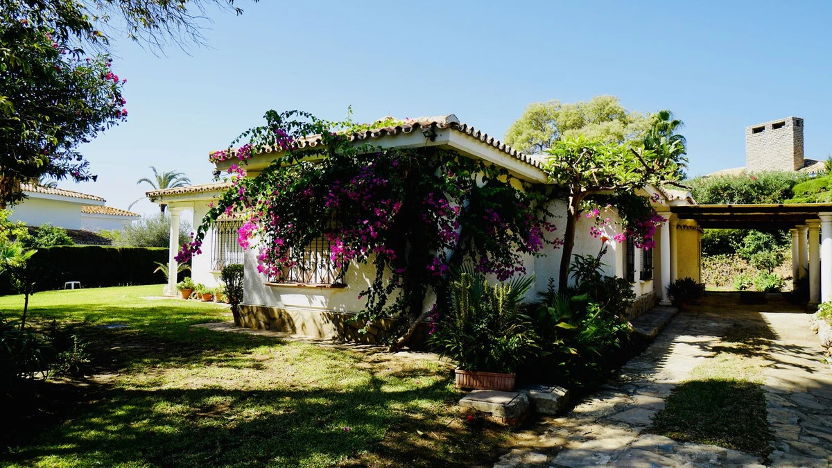 3-e898b2bb2a2fdfd06d2c39894dce8316