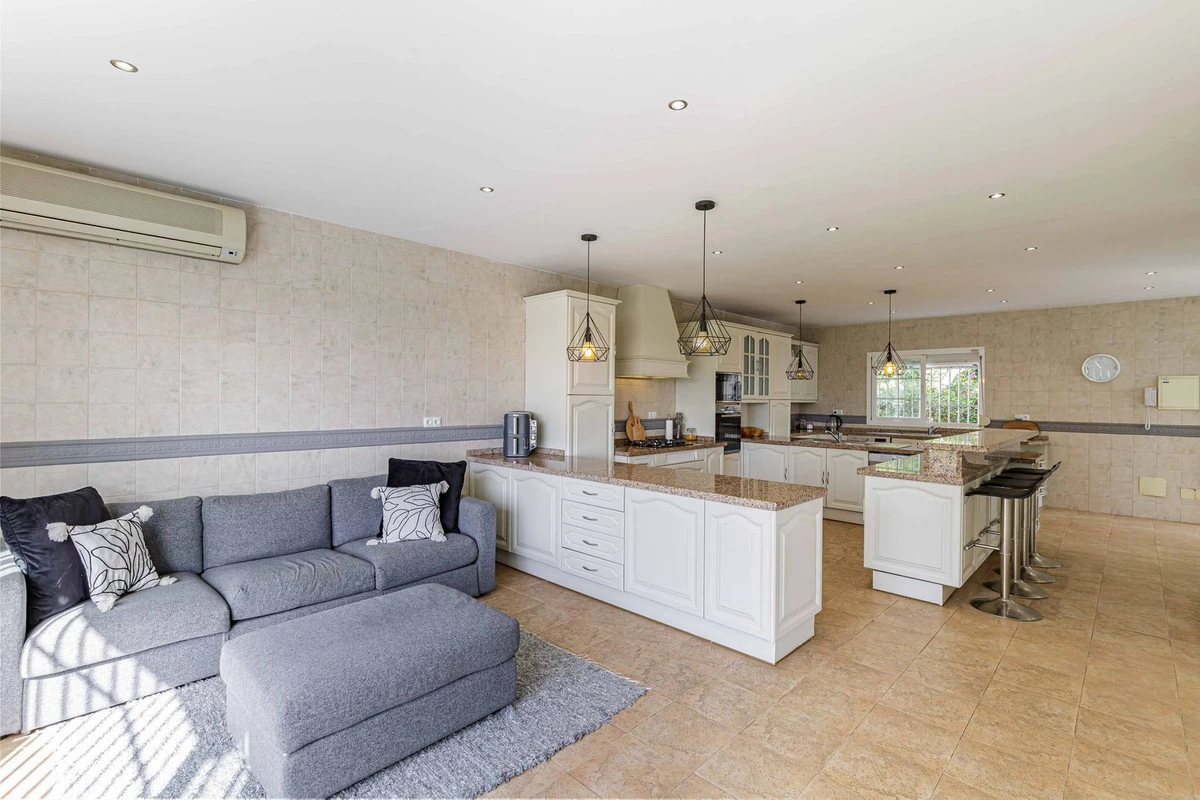 7-aa4cc561180b369757c0bb4af9886cd3