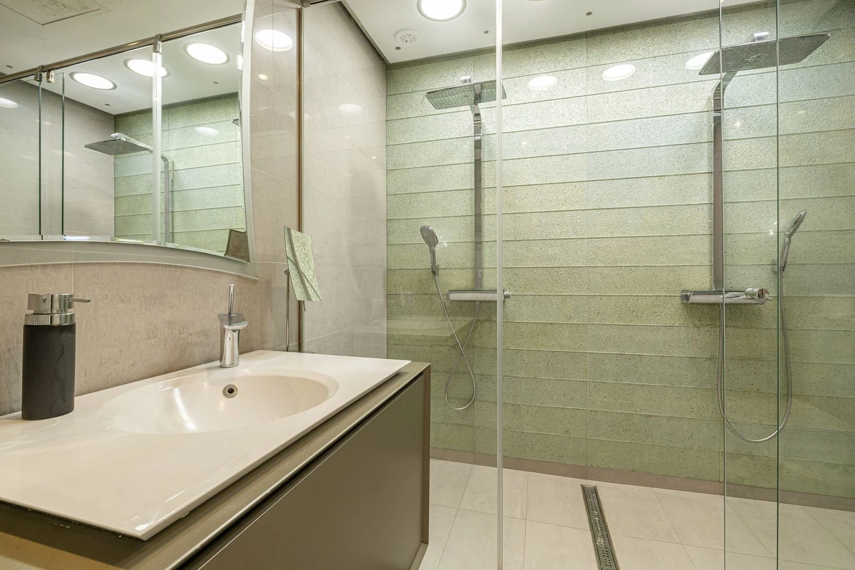 9-467d0cee5b725f3ef65f102a0c2e69c0