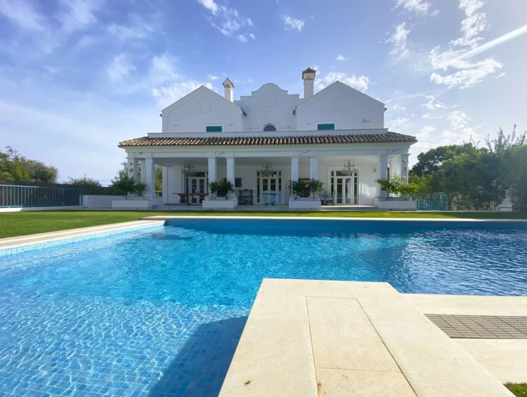 R4672168 | Detached Villa in Marbella – € 4,400,000 – 13 beds, 13 baths