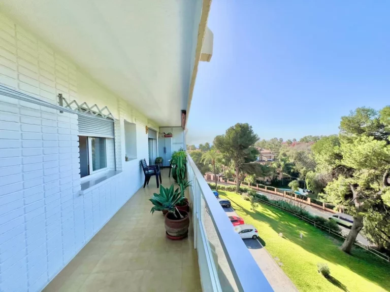 R4897513 | Middle Floor Apartment in Las Chapas – € 355,000 – 2 beds, 1 baths