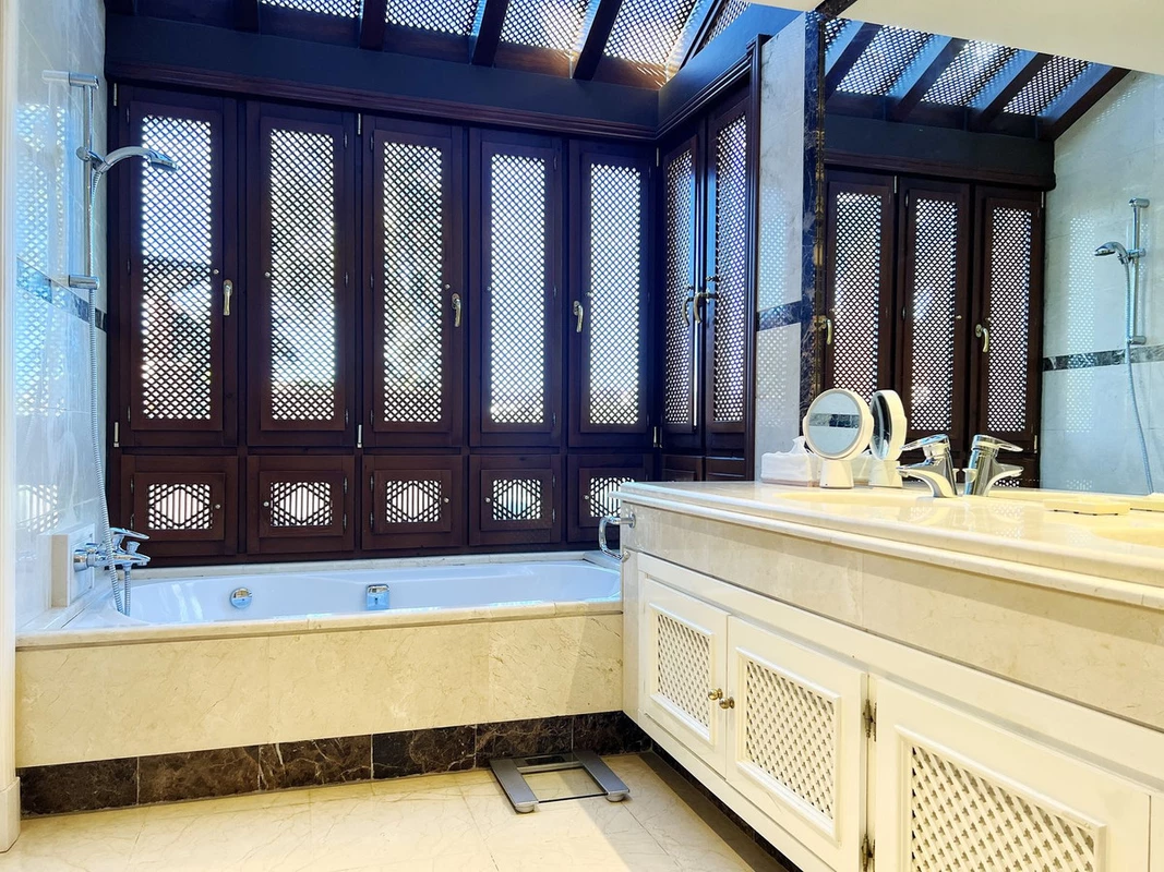 9-467d0cee5b725f3ef65f102a0c2e69c0