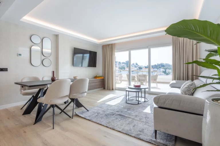 R5107108 | Middle Floor Apartment in Nueva Andalucía – € 890,000 – 2 beds, 2 baths