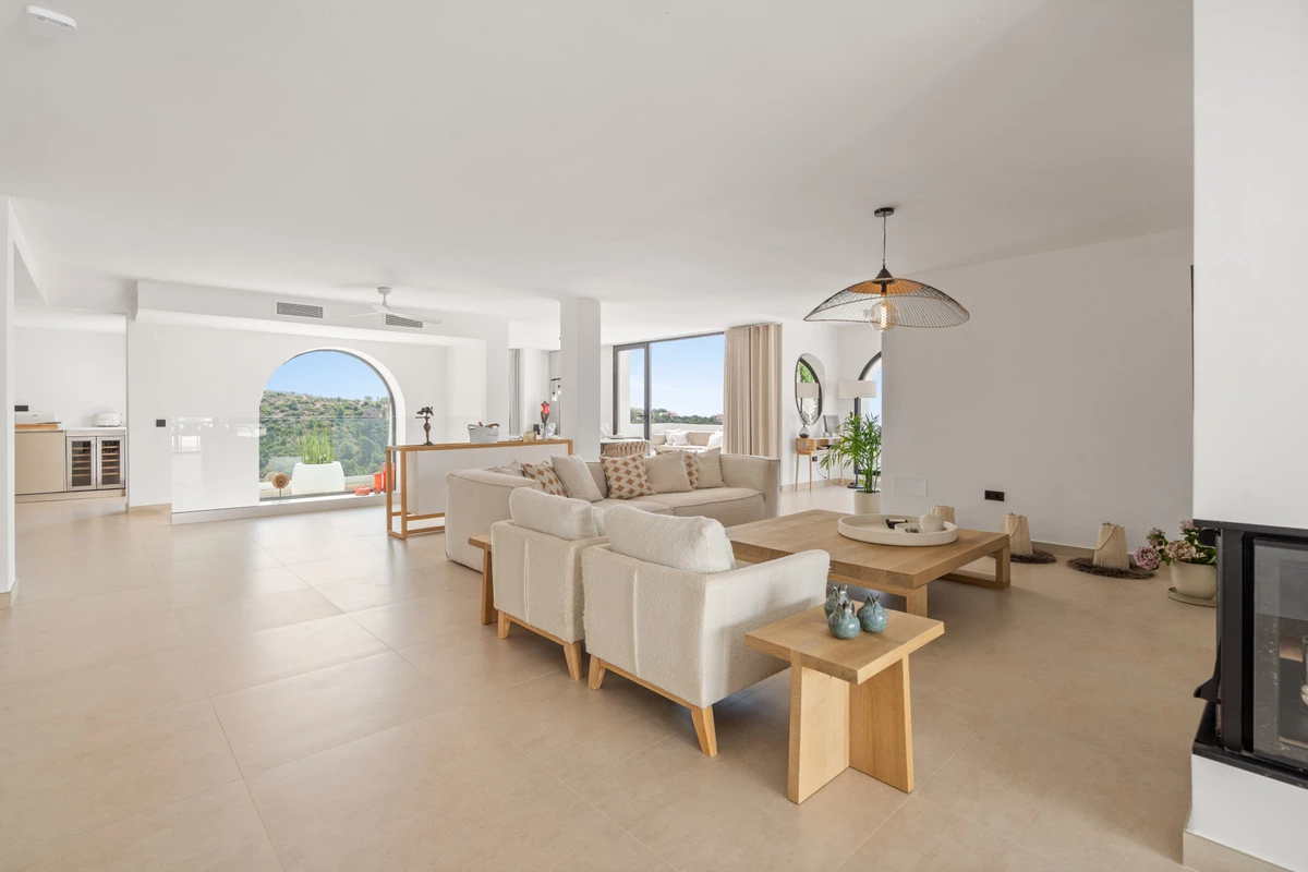 7-aa4cc561180b369757c0bb4af9886cd3