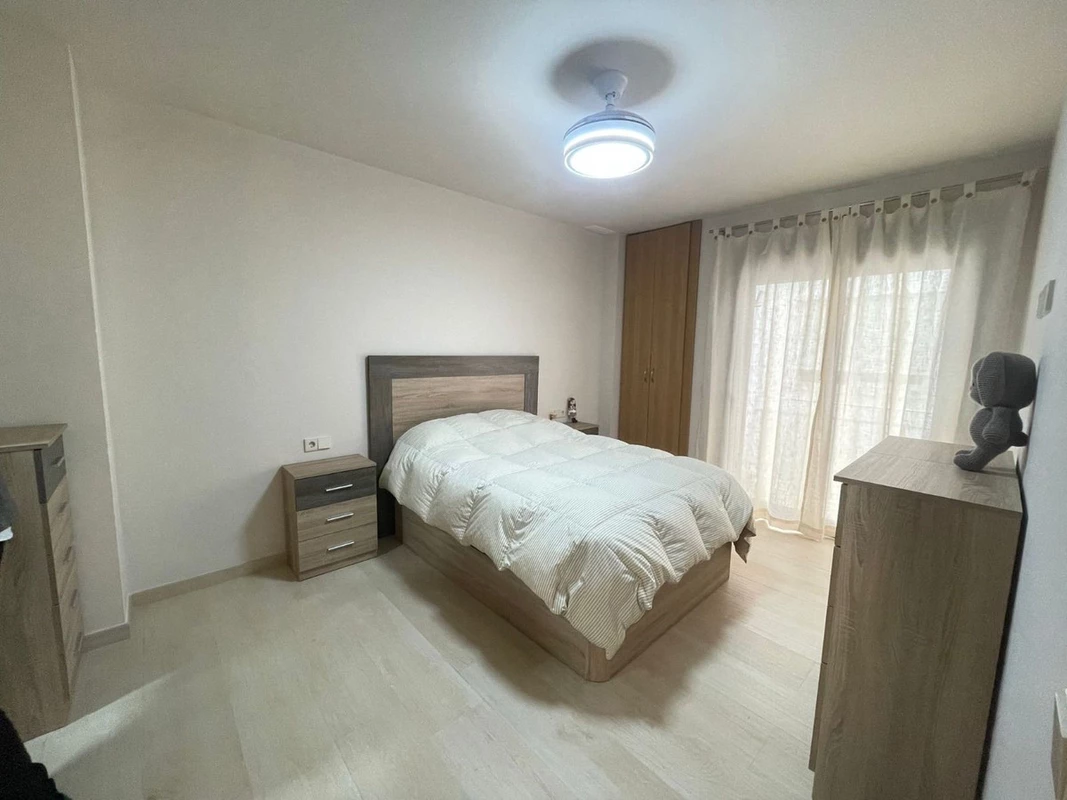 2-5bd7b9d04b45e33852eaf0ec6670150d