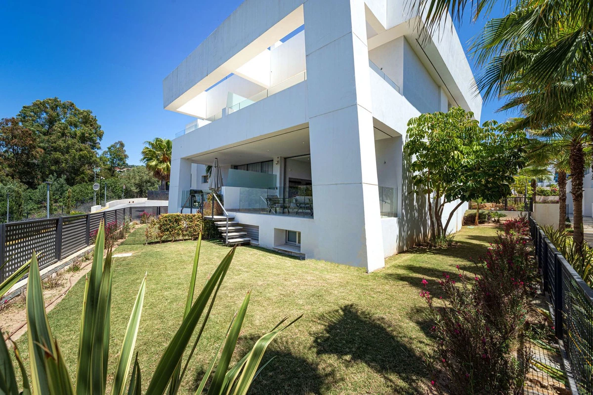 2-5bd7b9d04b45e33852eaf0ec6670150d