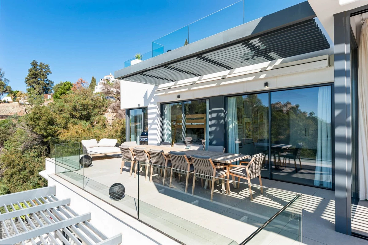 2-5bd7b9d04b45e33852eaf0ec6670150d