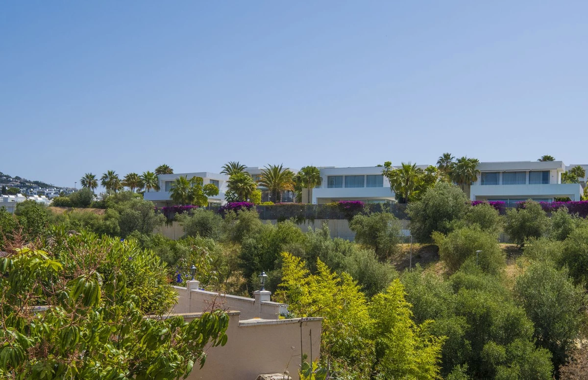 7-aa4cc561180b369757c0bb4af9886cd3