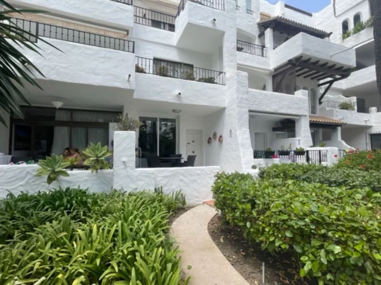 R5048533 | Ground Floor Apartment in Puerto Banús – € 490,000 – 1 beds, 1 baths
