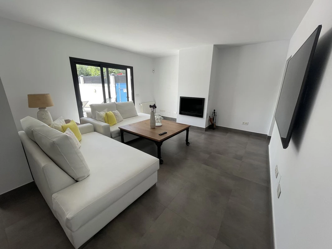 9-467d0cee5b725f3ef65f102a0c2e69c0