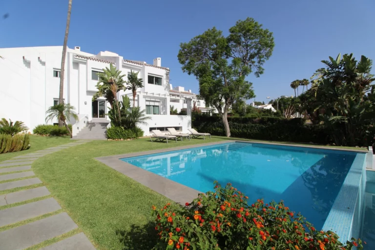 R5145193 | Detached Villa in Nueva Andalucía – € 2,500,000 – 5 beds, 5 baths
