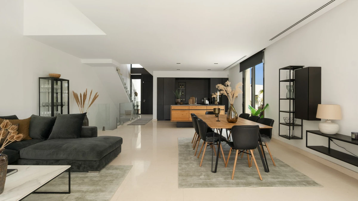 8-e64a9055bba3e77ac8aca3b893cdf826