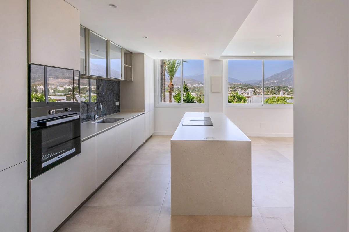 2-5bd7b9d04b45e33852eaf0ec6670150d