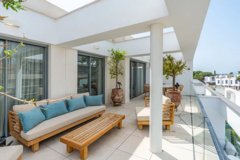 R4988680 | Penthouse in Elviria – € 1,249,500 – 3 beds, 2 baths