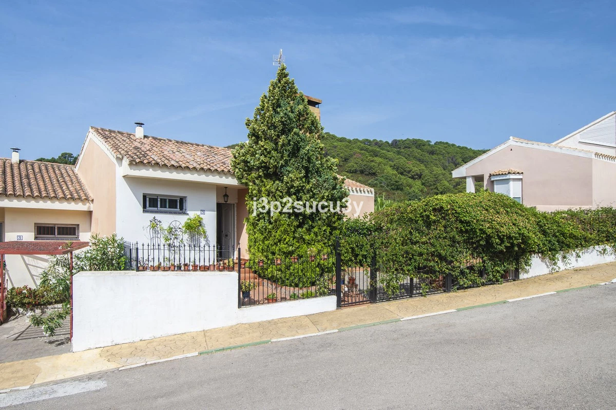 3-e898b2bb2a2fdfd06d2c39894dce8316