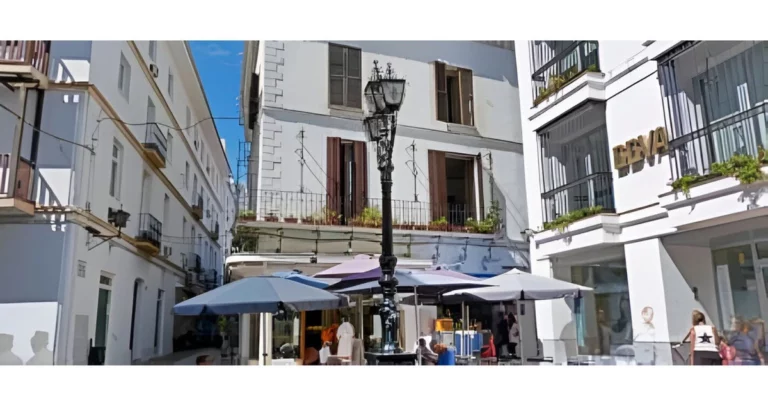 R5054653 | Penthouse Duplex in Marbella – € 725,000 – 3 beds, 3 baths