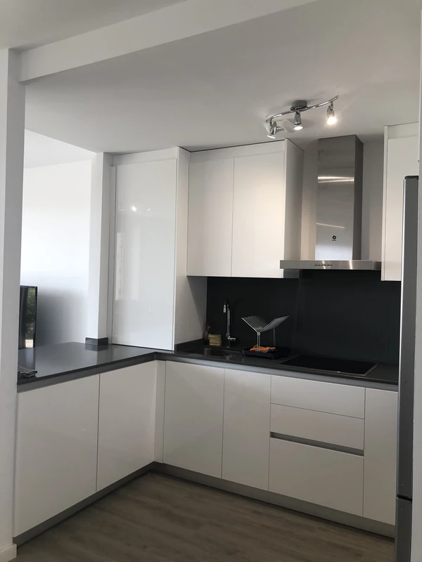 8-e64a9055bba3e77ac8aca3b893cdf826