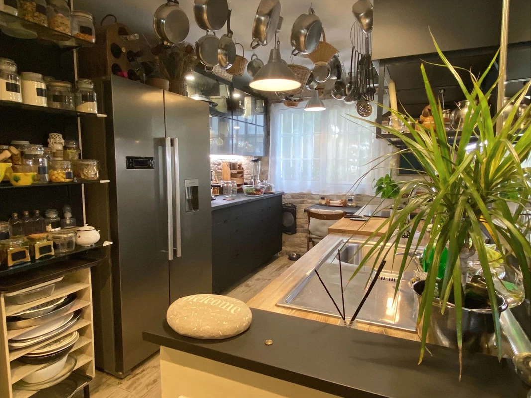 8-e64a9055bba3e77ac8aca3b893cdf826