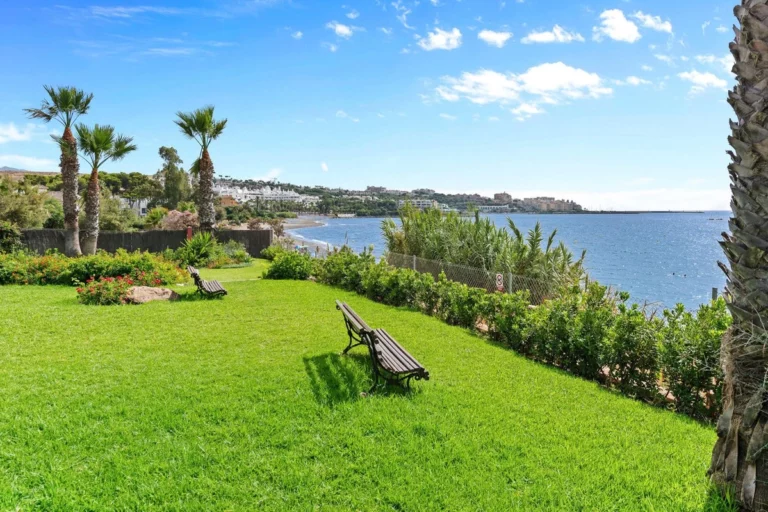 R5137957 | Townhouse in Estepona – € 595,000 – 2 beds, 2 baths