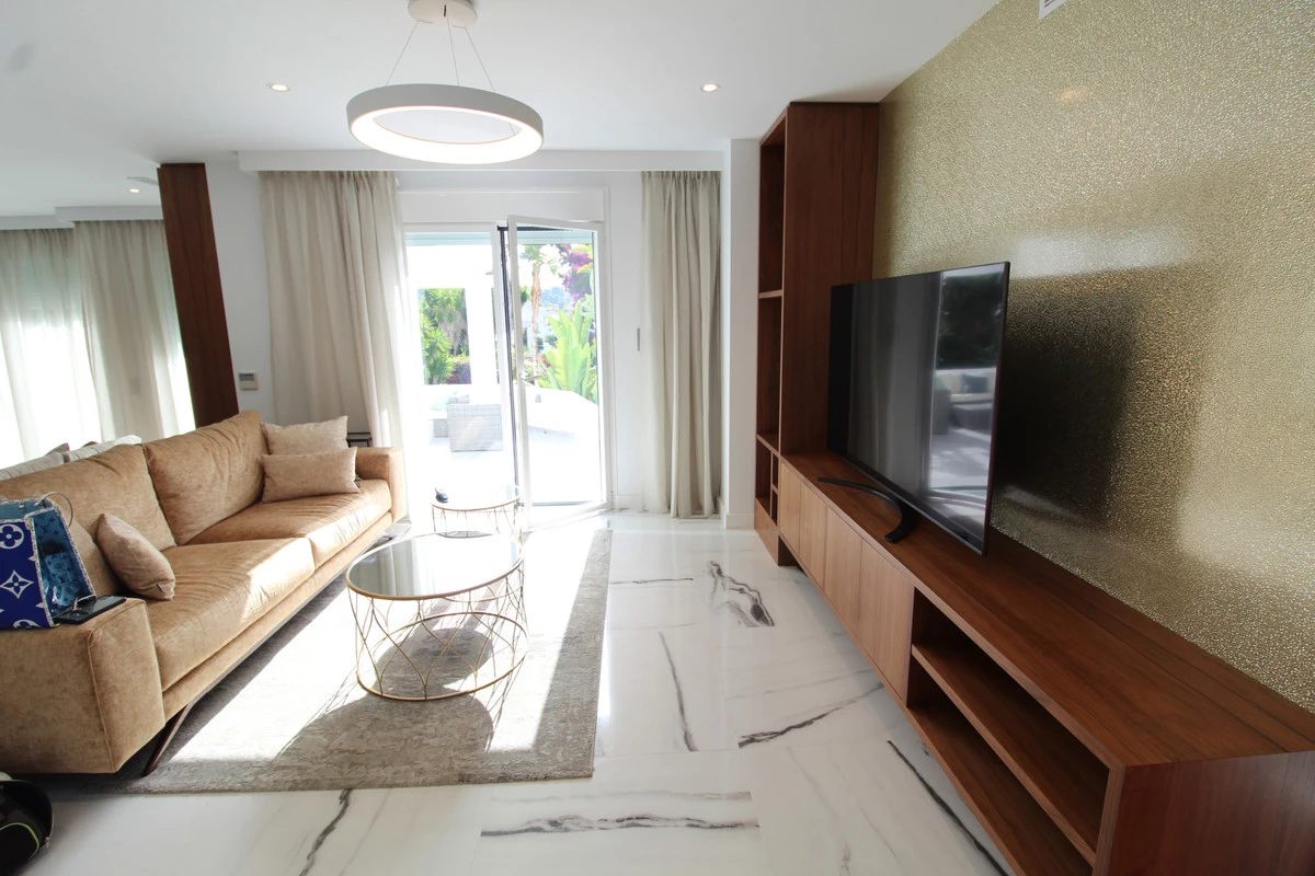 3-e898b2bb2a2fdfd06d2c39894dce8316