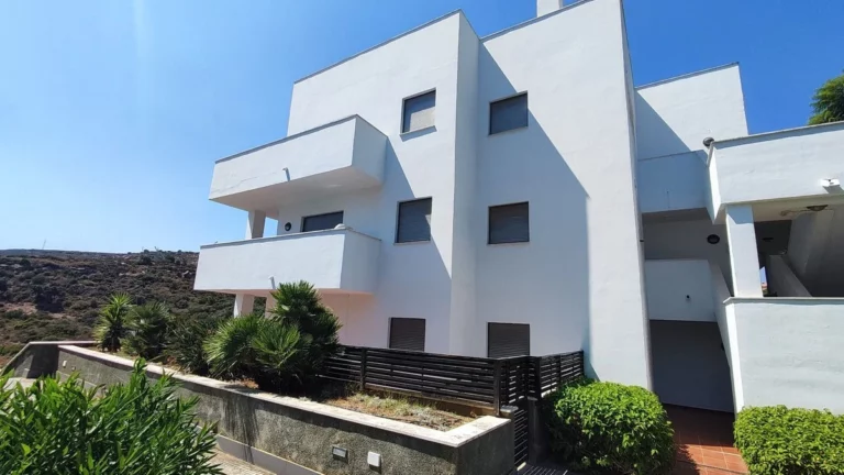 R5143219 | Ground Floor Apartment in Manilva – € 410,000 – 3 beds, 2 baths