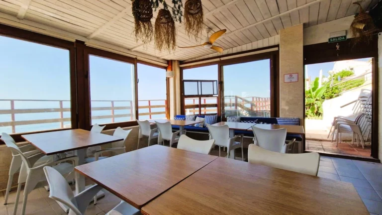 R5063356 | Detached Villa in Estepona – € 2,800,000 – 3 beds, 6 baths