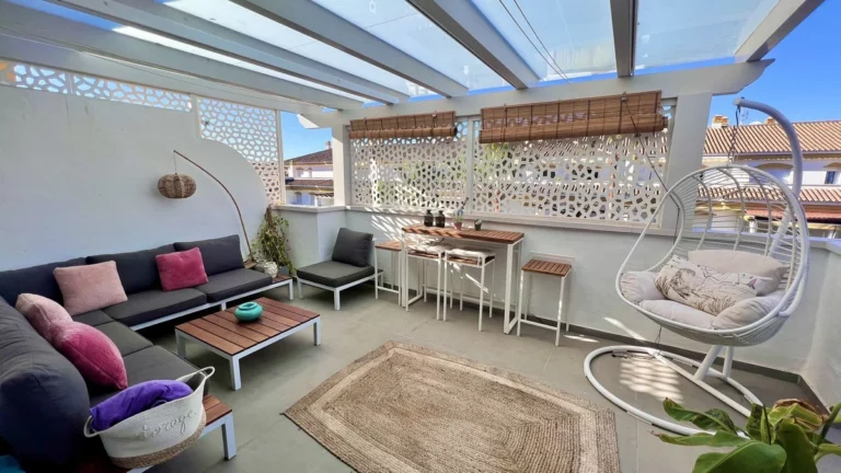 R4588066 | Penthouse in Nueva Andalucía – € 413,000 – 1 beds, 1 baths