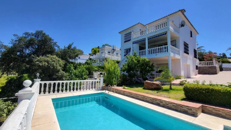 R5106082 | Detached Villa in Elviria – € 1,395,000 – 4 beds, 3 baths
