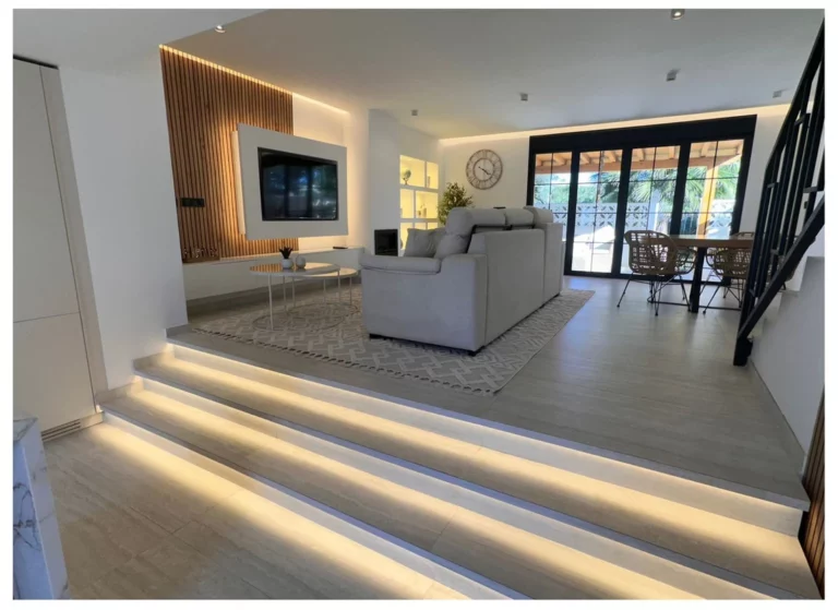 R5013562 | Detached Villa in Casares Playa – € 460,000 – 2 beds, 3 baths