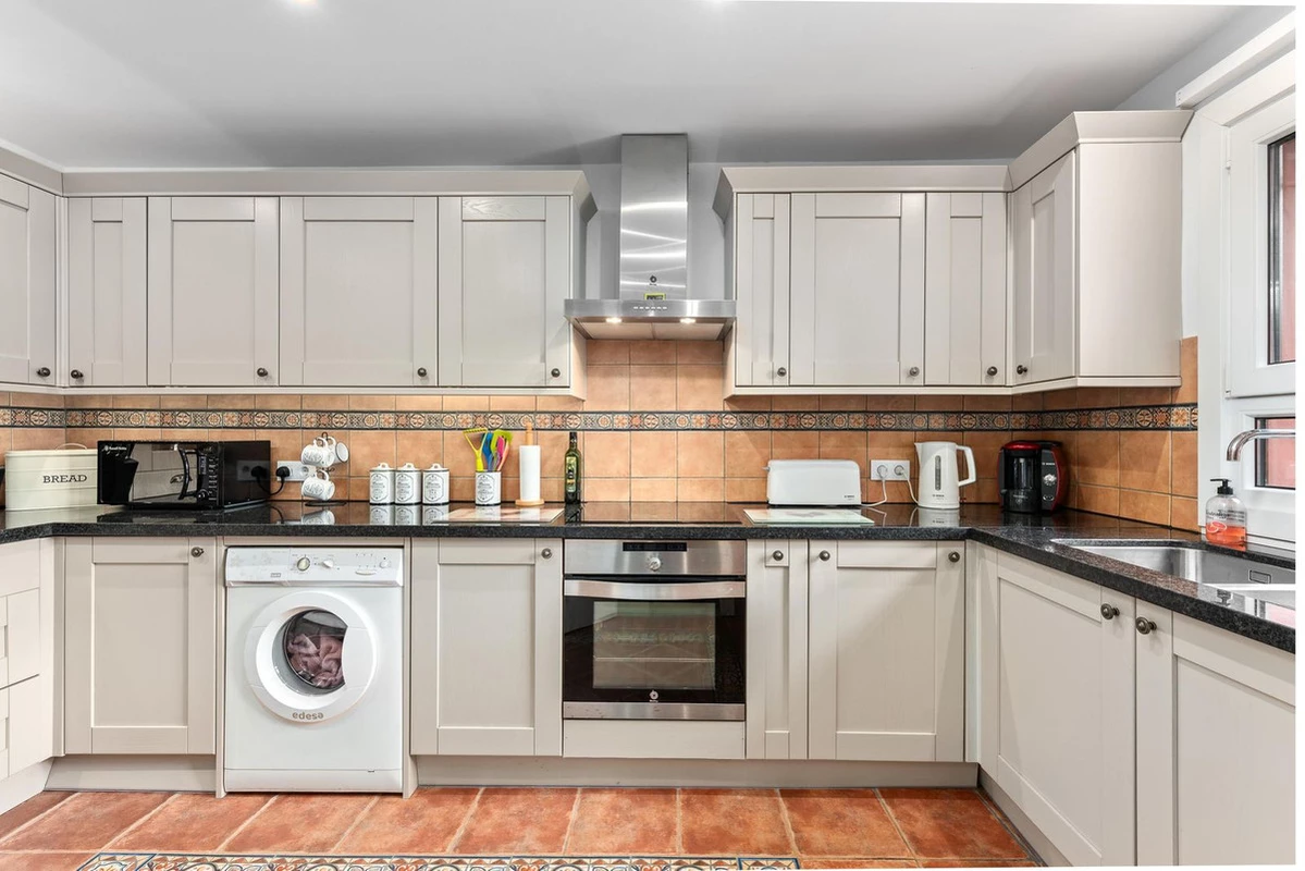 4-c23c0f86247804fa50226aecd8b0b2c8