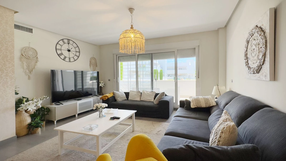 2-5bd7b9d04b45e33852eaf0ec6670150d