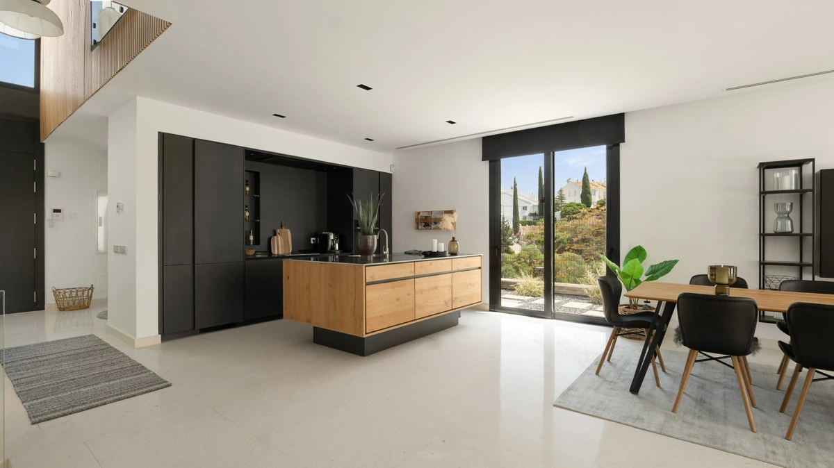 7-aa4cc561180b369757c0bb4af9886cd3