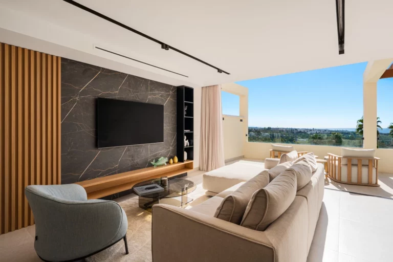 R5145271 | Middle Floor Apartment in Nueva Andalucía – € 1,195,000 – 3 beds, 2.5 baths