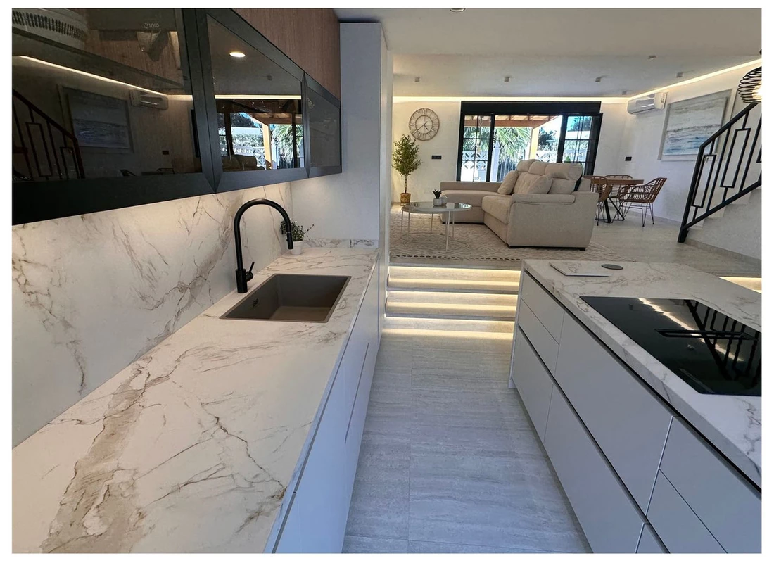 8-e64a9055bba3e77ac8aca3b893cdf826