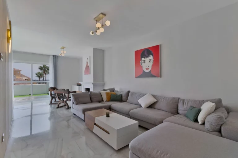 R5119675 | Penthouse in Bel Air – € 399,000 – 3 beds, 2 baths