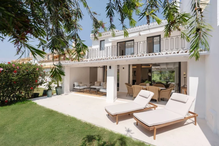 R5075620 | Townhouse in Nueva Andalucía – € 1,850,000 – 4 beds, 5 baths