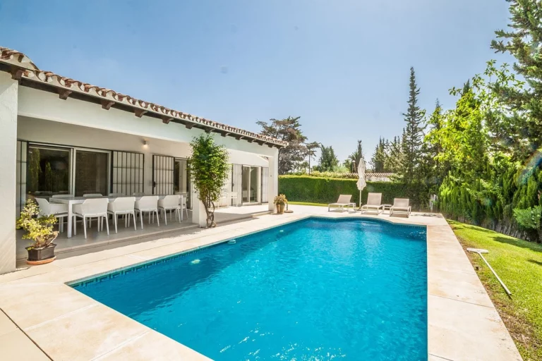 R5140984 | Detached Villa in Elviria – € 1,595,000 – 5 beds, 3 baths