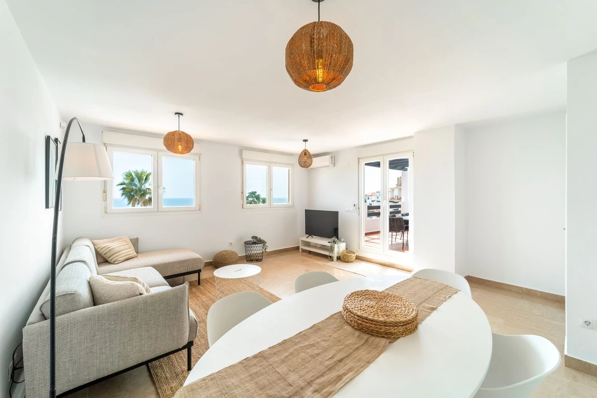 8-e64a9055bba3e77ac8aca3b893cdf826