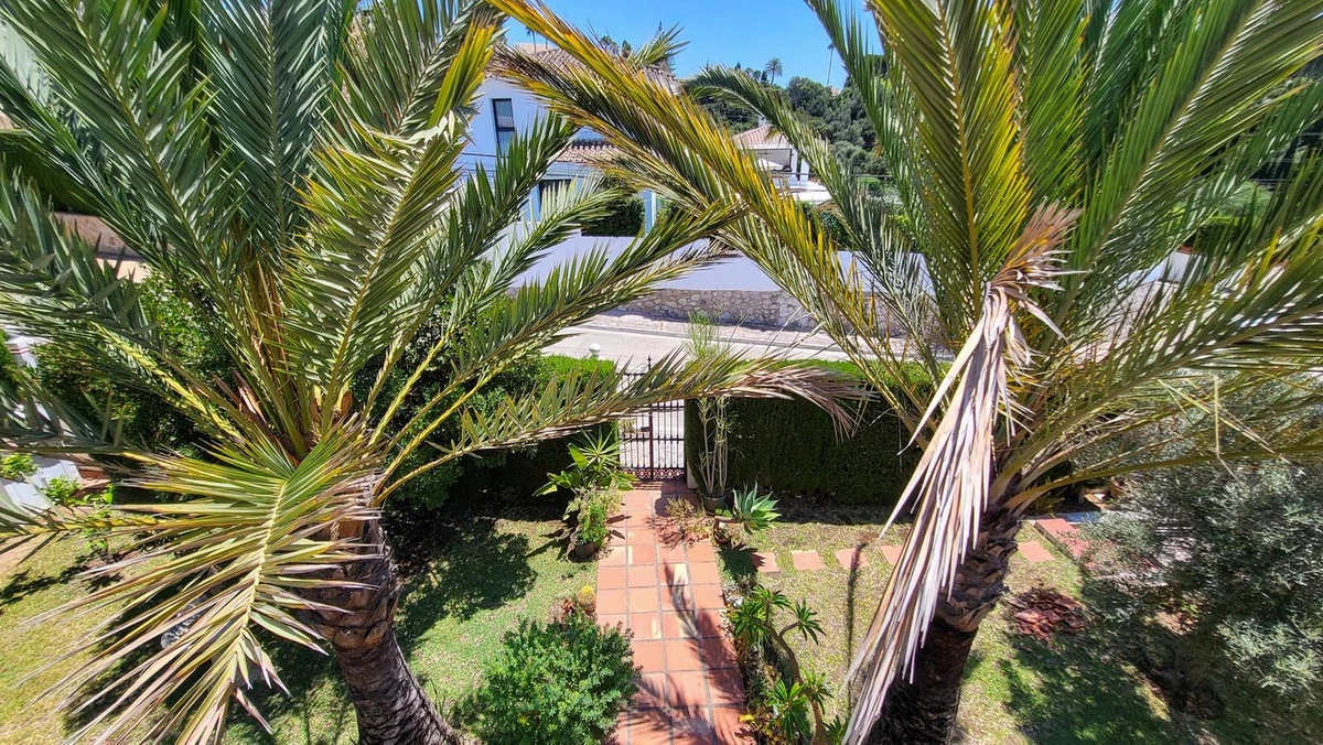 3-e898b2bb2a2fdfd06d2c39894dce8316