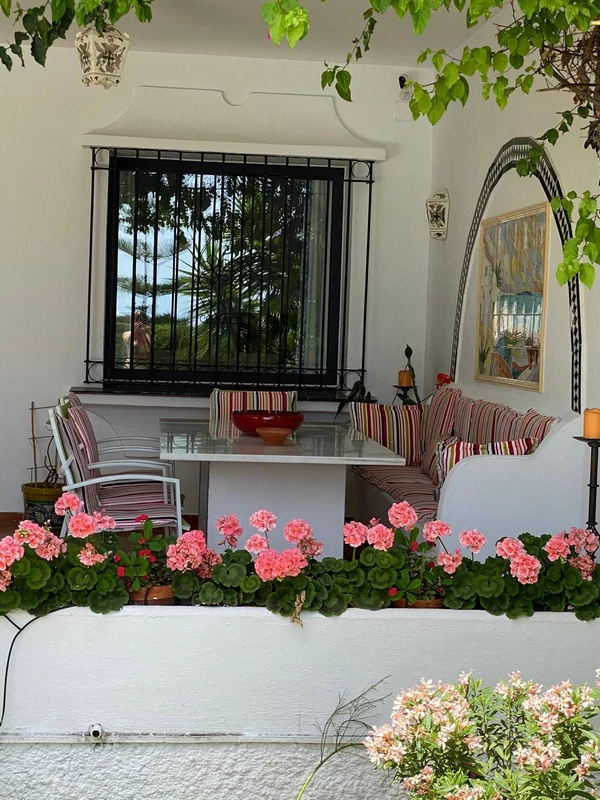 8-e64a9055bba3e77ac8aca3b893cdf826