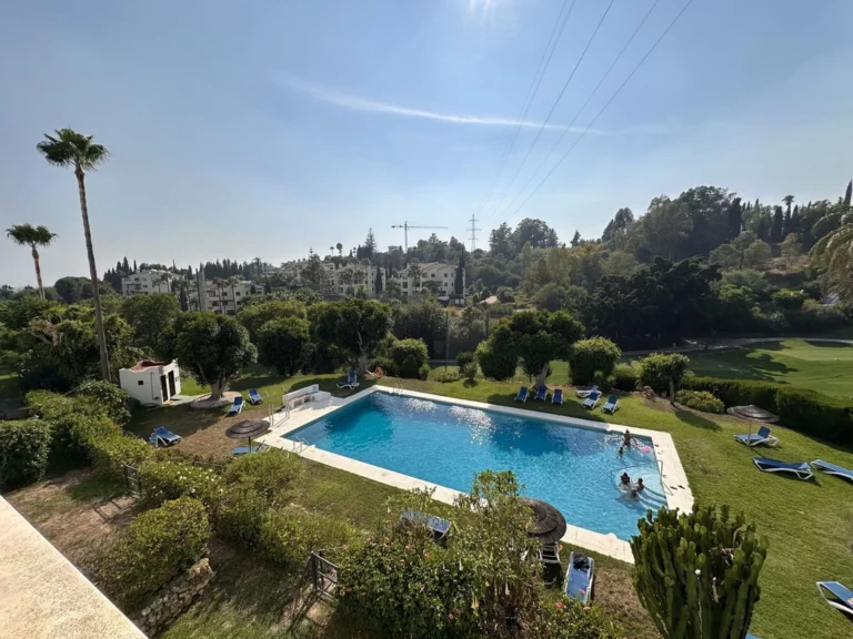 R5138809 | Penthouse Duplex in Benahavís – € 825,000 – 3 beds, 2 baths