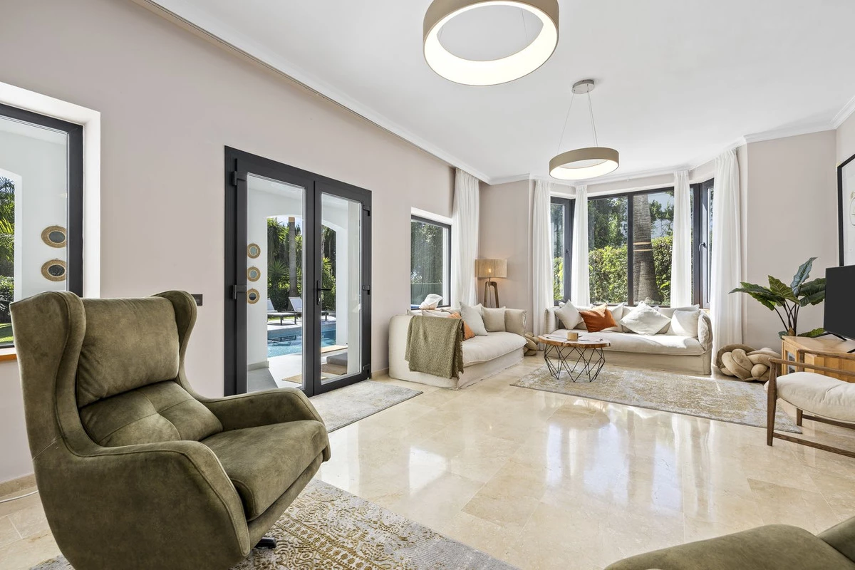 7-aa4cc561180b369757c0bb4af9886cd3