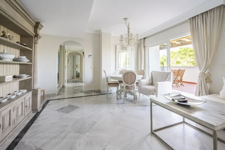 R5131972 | Penthouse in Puerto Banús – € 525,000 – 2 beds, 2 baths