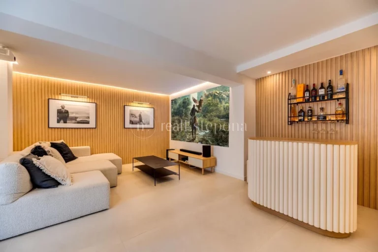 MA0602 | Duplex in Nueva Andalucia – € 895,000 – 4 beds, 4 baths