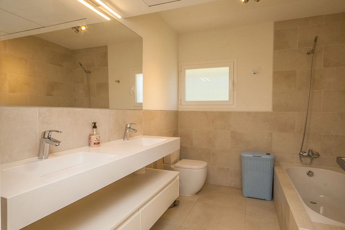 7-aa4cc561180b369757c0bb4af9886cd3