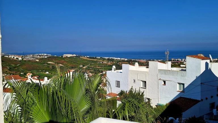 R5159593 | Townhouse in Manilva – € 290,000 – 3 beds, 2 baths