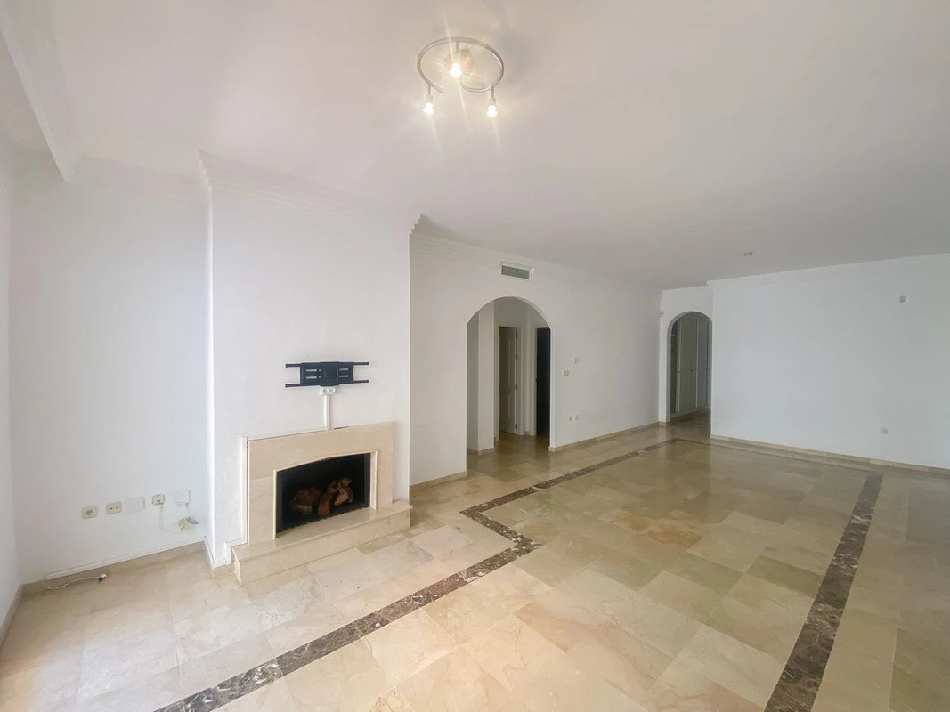 2-5bd7b9d04b45e33852eaf0ec6670150d